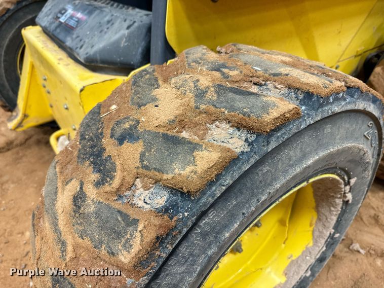 image for item DK6772 2000 New Holland LS160 skid steer loader