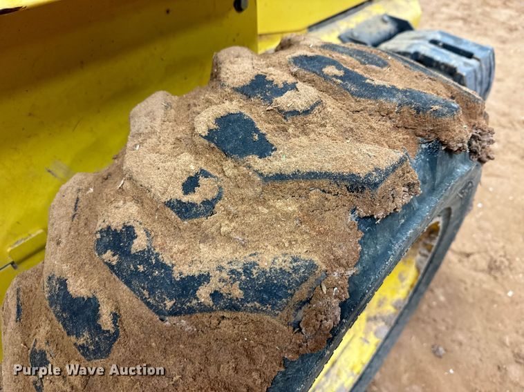 image for item DK6772 2000 New Holland LS160 skid steer loader