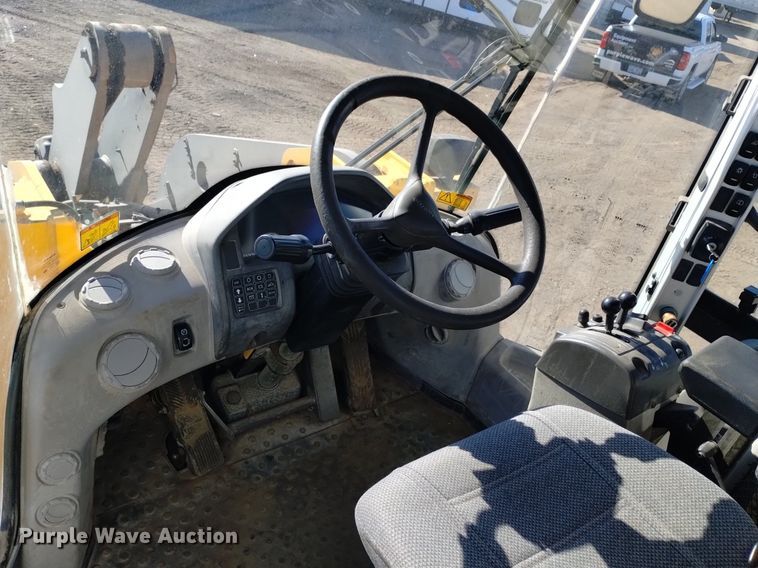 image for item DK8971 2009 Volvo  L90F   wheel loader