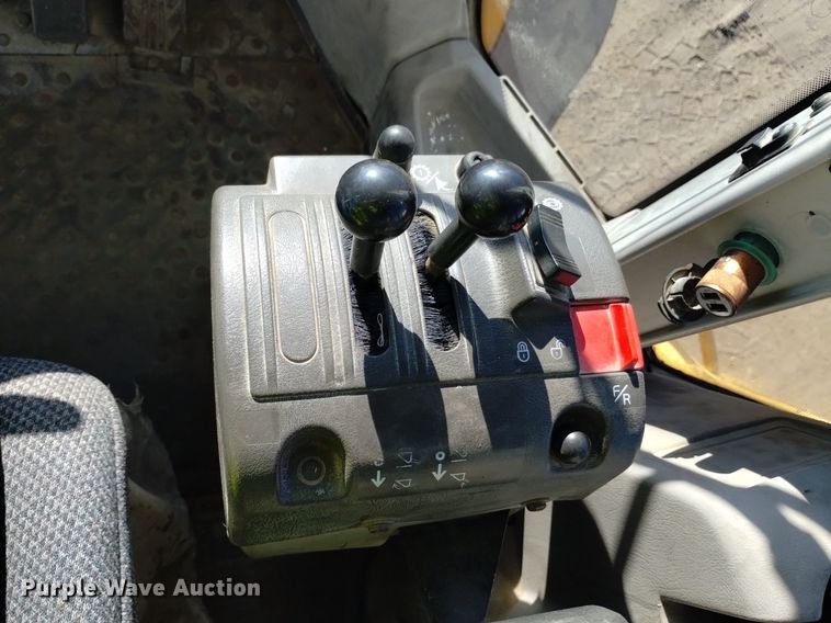 image for item DK8971 2009 Volvo  L90F   wheel loader