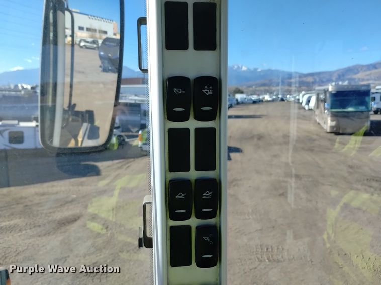 image for item DK8971 2009 Volvo  L90F   wheel loader