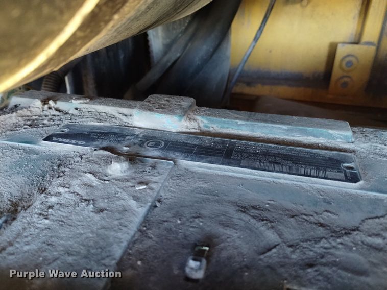 image for item DK8971 2009 Volvo  L90F   wheel loader