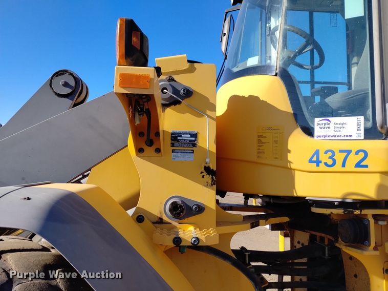 image for item DK8971 2009 Volvo  L90F   wheel loader