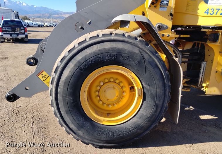 image for item DK8971 2009 Volvo  L90F   wheel loader