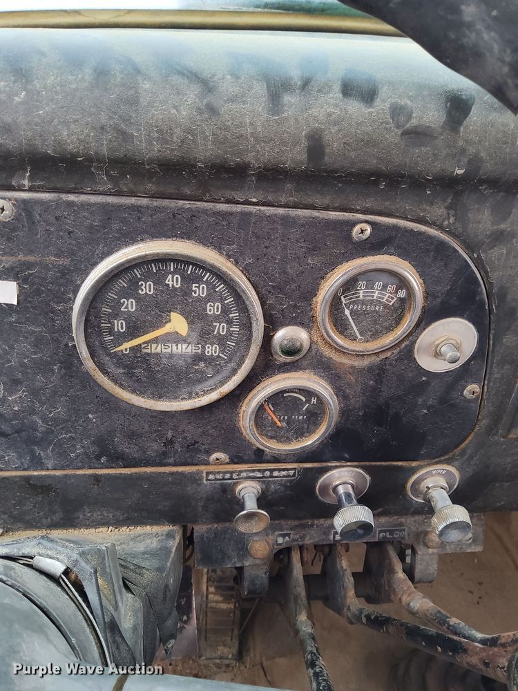 image for item DK8992 1971 International Loadstar 1700 dump truck