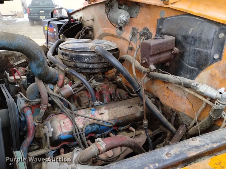 image for item DK8992 1971 International Loadstar 1700 dump truck