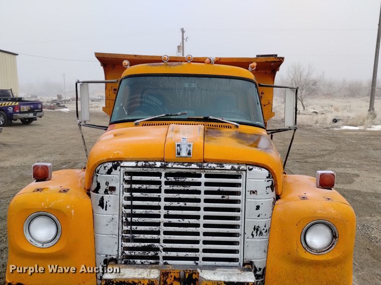 image for item DK8992 1971 International Loadstar 1700 dump truck