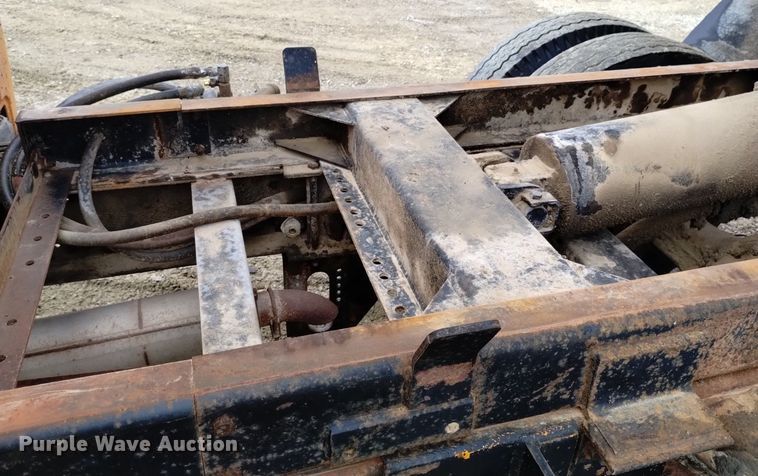 image for item DK8992 1971 International Loadstar 1700 dump truck