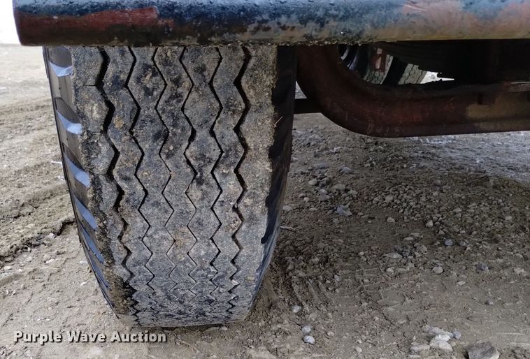 image for item DK8992 1971 International Loadstar 1700 dump truck