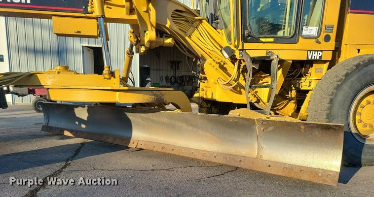 image for item DL7847 1995 Caterpillar 140H VHP motor grader