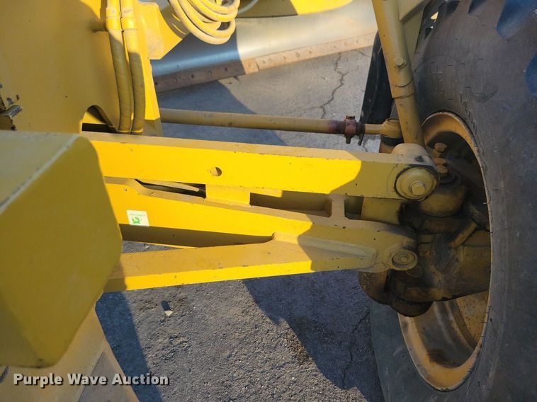 image for item DL7847 1995 Caterpillar 140H VHP motor grader