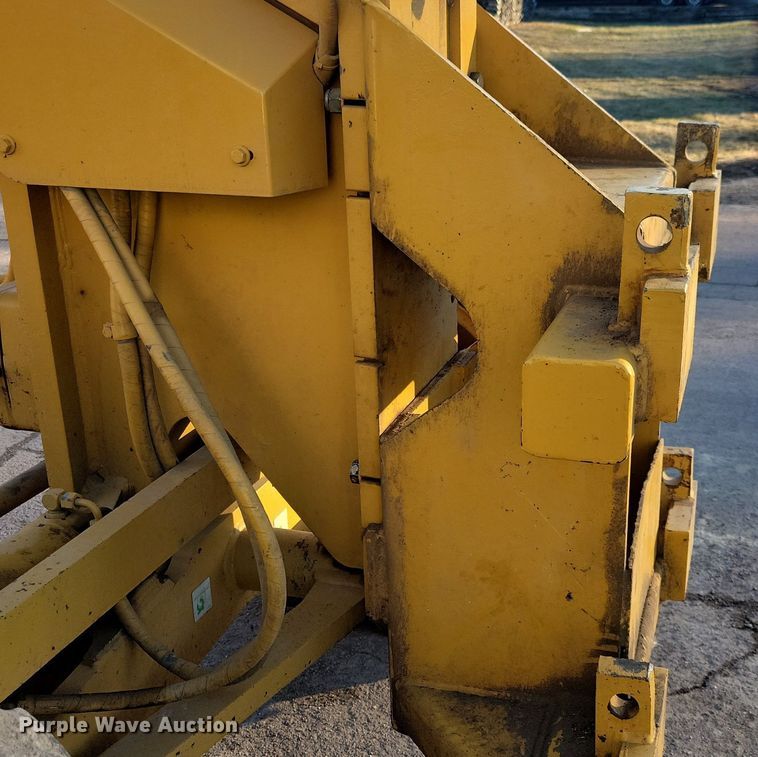 image for item DL7847 1995 Caterpillar 140H VHP motor grader