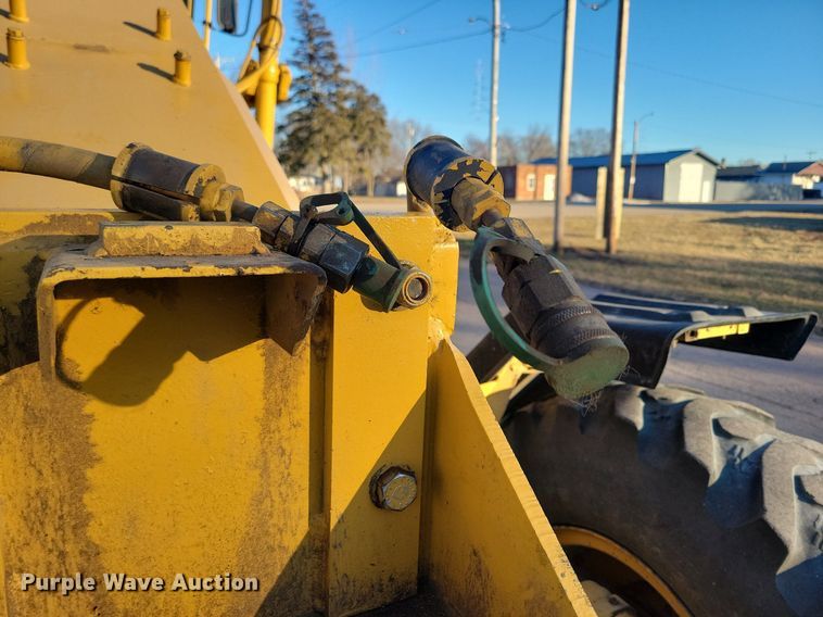 image for item DL7847 1995 Caterpillar 140H VHP motor grader