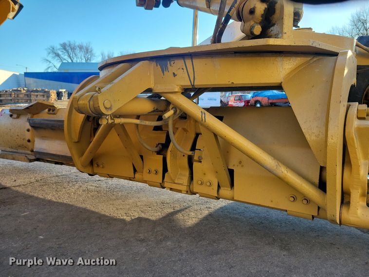 image for item DL7847 1995 Caterpillar 140H VHP motor grader