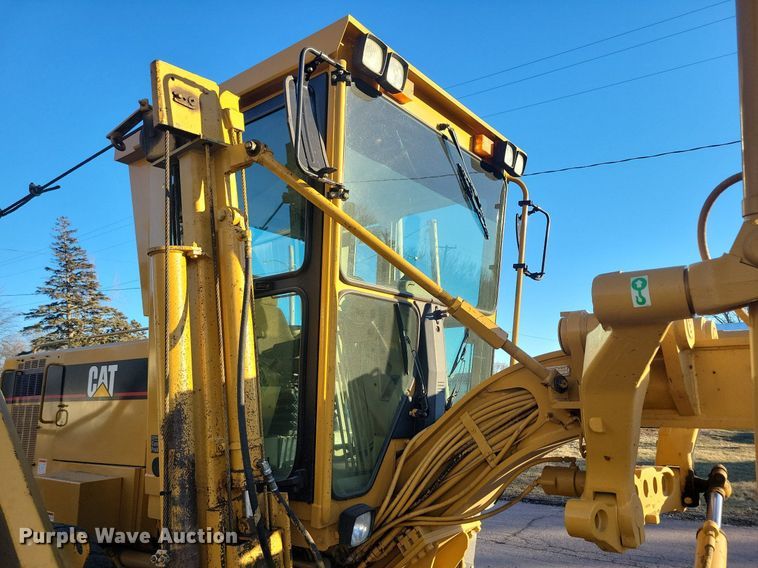 image for item DL7847 1995 Caterpillar 140H VHP motor grader