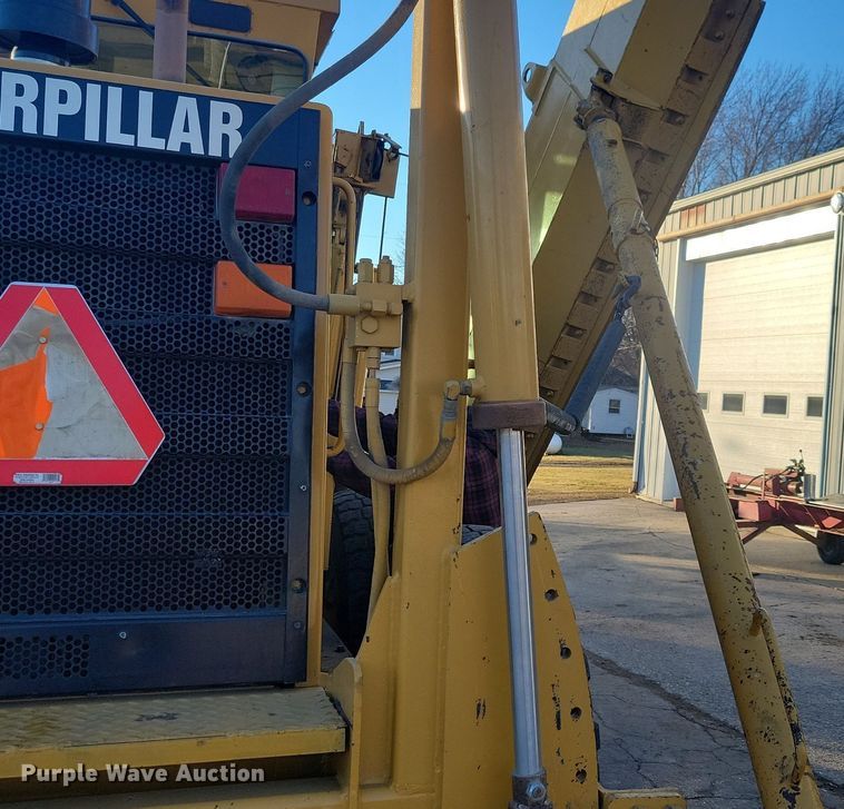 image for item DL7847 1995 Caterpillar 140H VHP motor grader