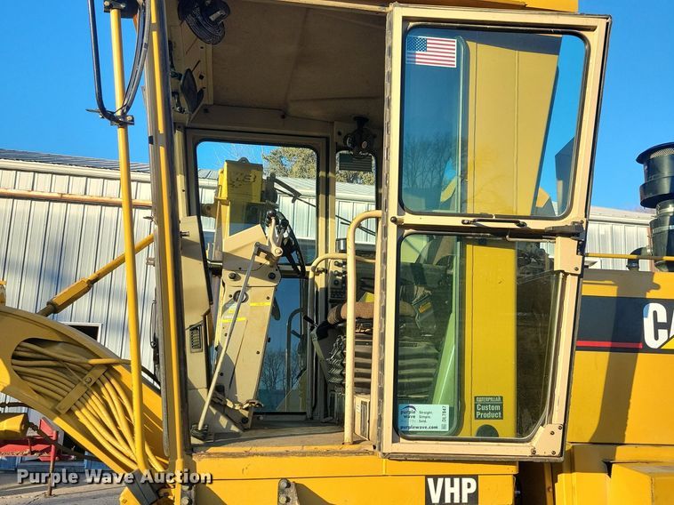 image for item DL7847 1995 Caterpillar 140H VHP motor grader