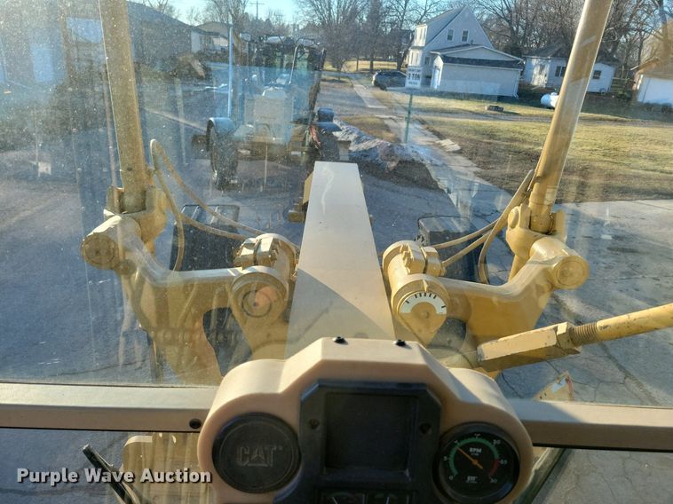 image for item DL7847 1995 Caterpillar 140H VHP motor grader