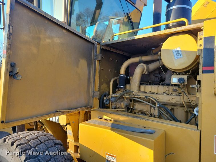 image for item DL7847 1995 Caterpillar 140H VHP motor grader