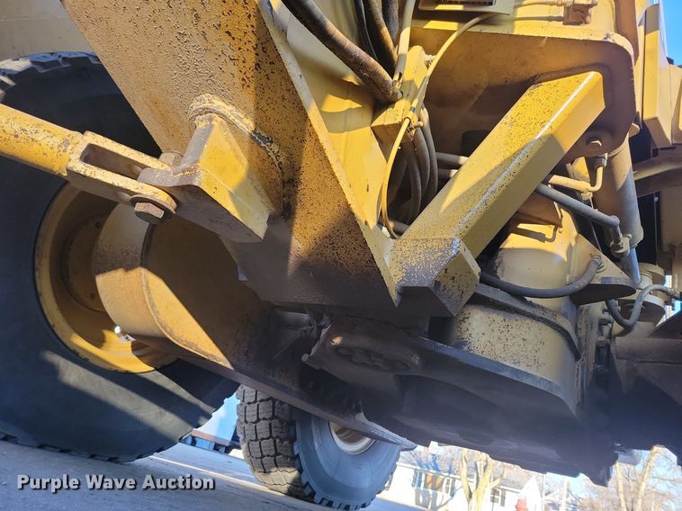 image for item DL7847 1995 Caterpillar 140H VHP motor grader