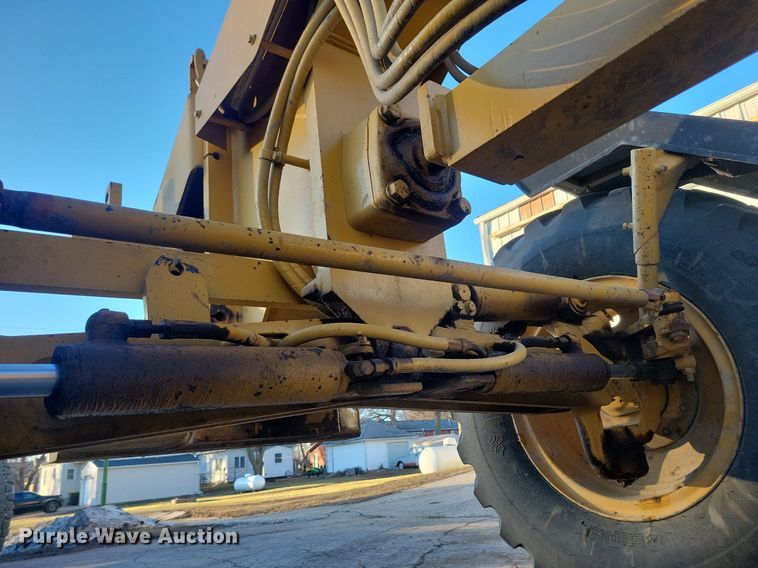 image for item DL7847 1995 Caterpillar 140H VHP motor grader