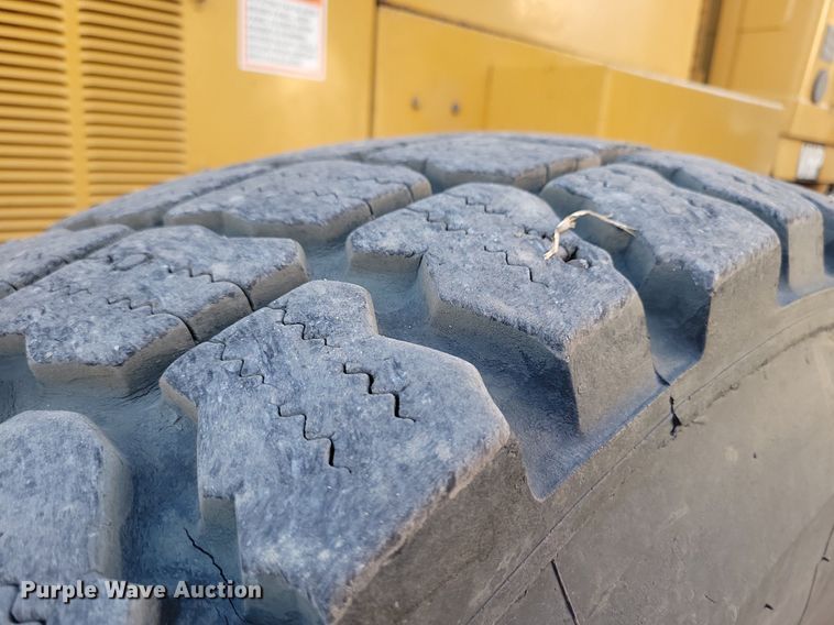 image for item DL7847 1995 Caterpillar 140H VHP motor grader