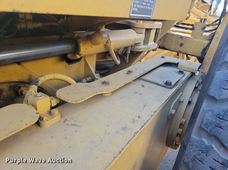 image for item DL7847 1995 Caterpillar 140H VHP motor grader