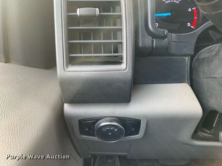 image for item DM7734 2018 Ford  F450 Super Duty XL Crew Cab utility / service truck