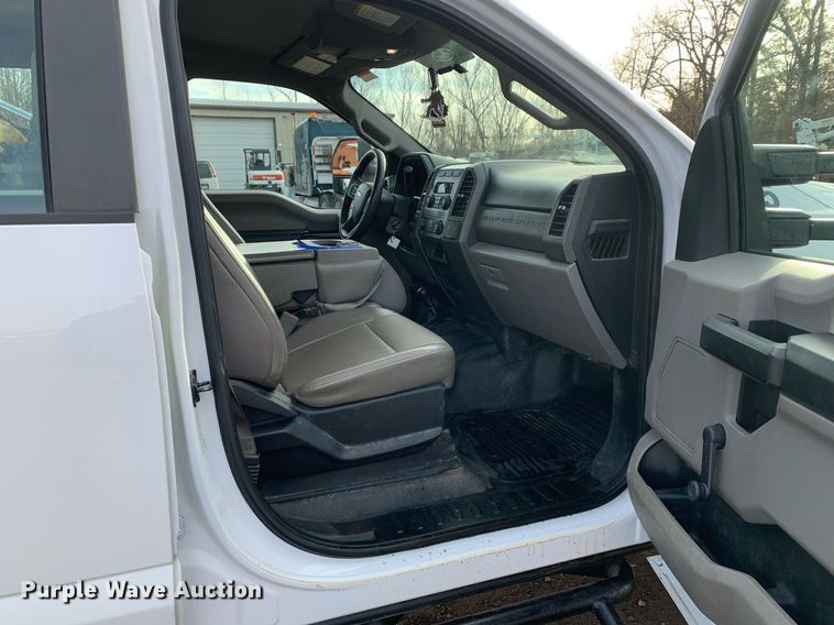 image for item DM7734 2018 Ford  F450 Super Duty XL Crew Cab utility / service truck