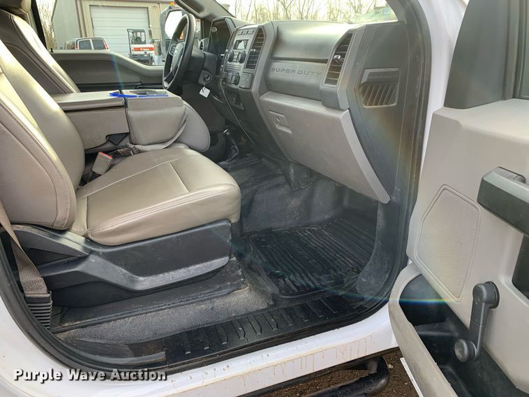 image for item DM7734 2018 Ford  F450 Super Duty XL Crew Cab utility / service truck