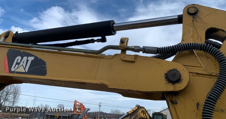 image for item DM7738 2010 Caterpillar 304C CR mini excavator