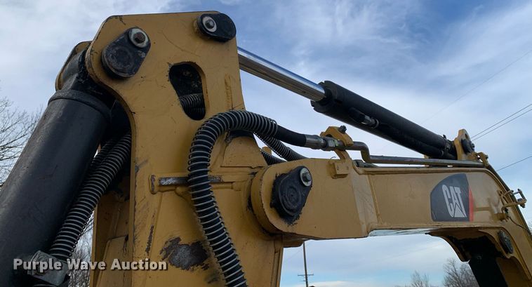 image for item DM7738 2010 Caterpillar 304C CR mini excavator