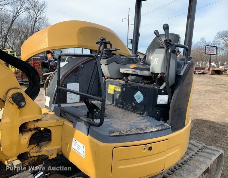 image for item DM7738 2010 Caterpillar 304C CR mini excavator