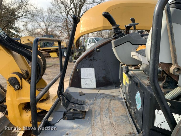 image for item DM7738 2010 Caterpillar 304C CR mini excavator