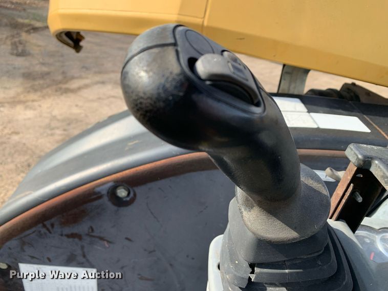 image for item DM7738 2010 Caterpillar 304C CR mini excavator