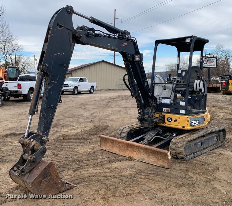 image for item DM7739 2015 John Deere 35G mini excavator