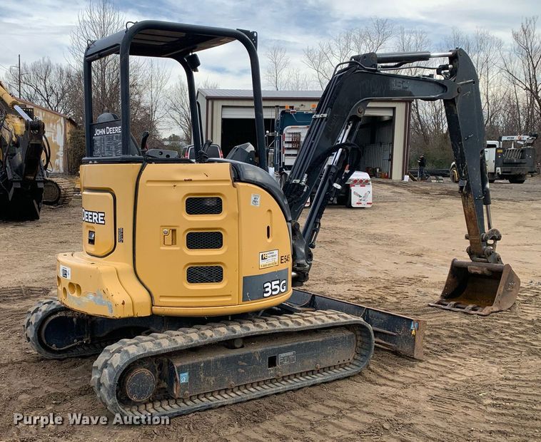 image for item DM7739 2015 John Deere 35G mini excavator