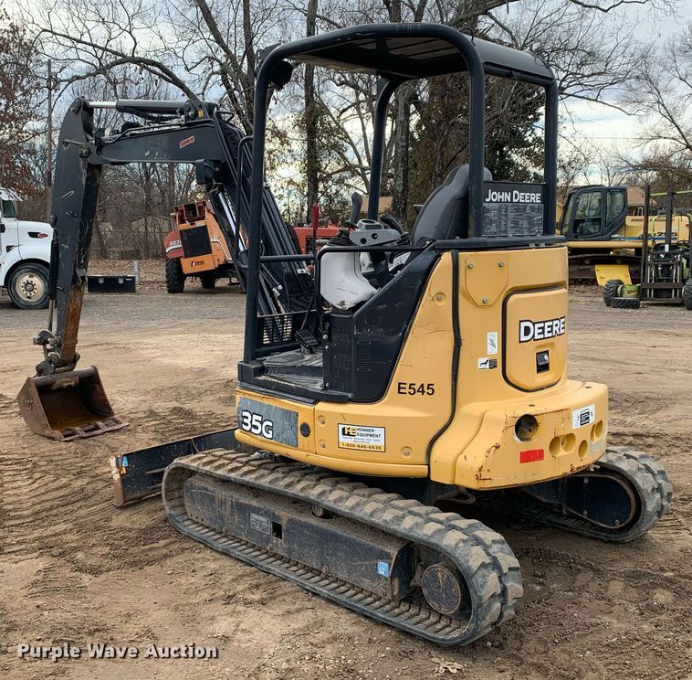 image for item DM7739 2015 John Deere 35G mini excavator