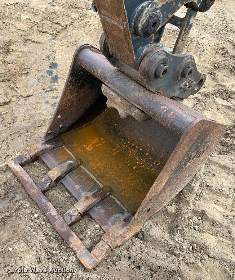 image for item DM7739 2015 John Deere 35G mini excavator