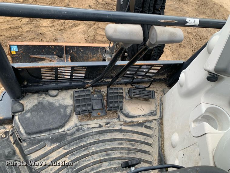 image for item DM7739 2015 John Deere 35G mini excavator