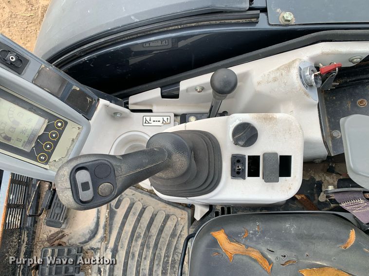 image for item DM7739 2015 John Deere 35G mini excavator