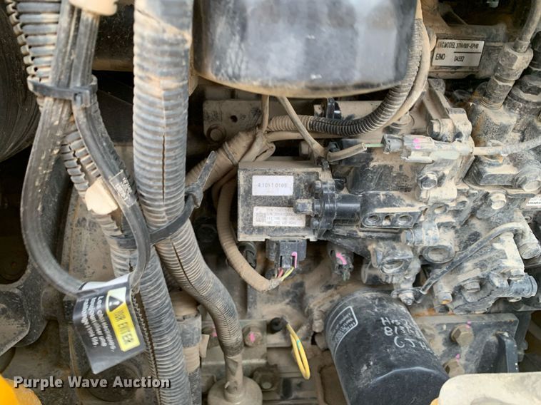 image for item DM7739 2015 John Deere 35G mini excavator