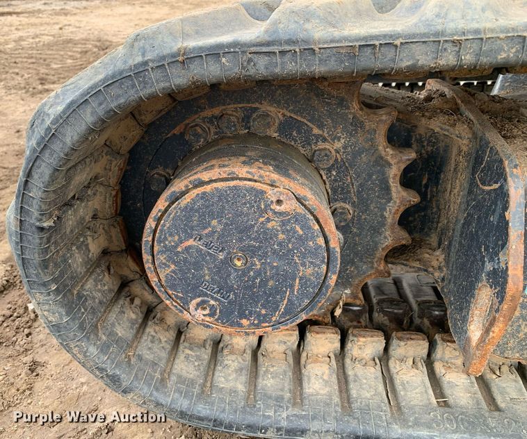 image for item DM7739 2015 John Deere 35G mini excavator