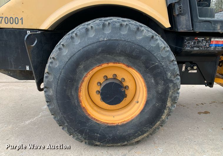 image for item DM7742 2005 Ingersoll Rand  SD100D single drum vibratory roller