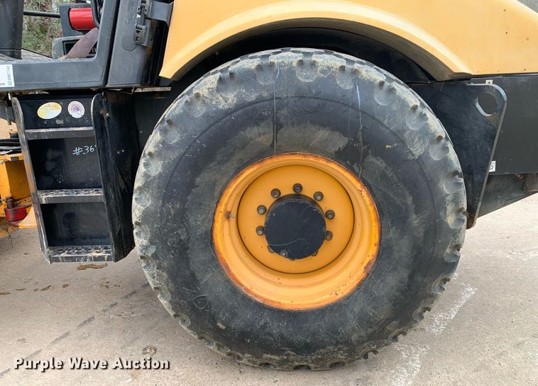 image for item DM7742 2005 Ingersoll Rand  SD100D single drum vibratory roller