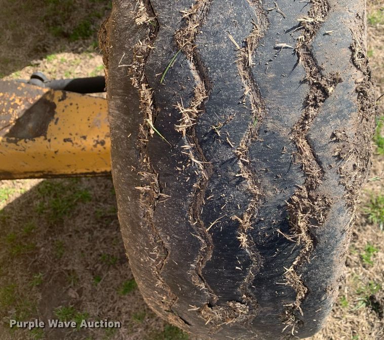 image for item DM7745 Ford 555C backhoe