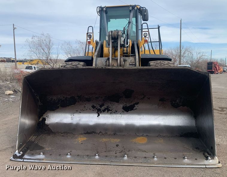 image for item DM7747 2017 John Deere 744K II wheel loader