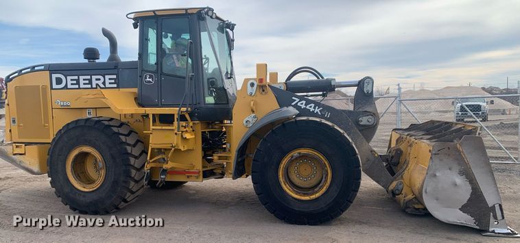 image for item DM7747 2017 John Deere 744K II wheel loader