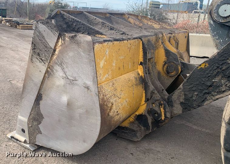 image for item DM7747 2017 John Deere 744K II wheel loader