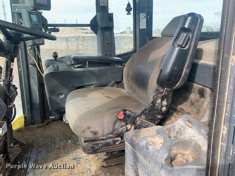 image for item DM7747 2017 John Deere 744K II wheel loader